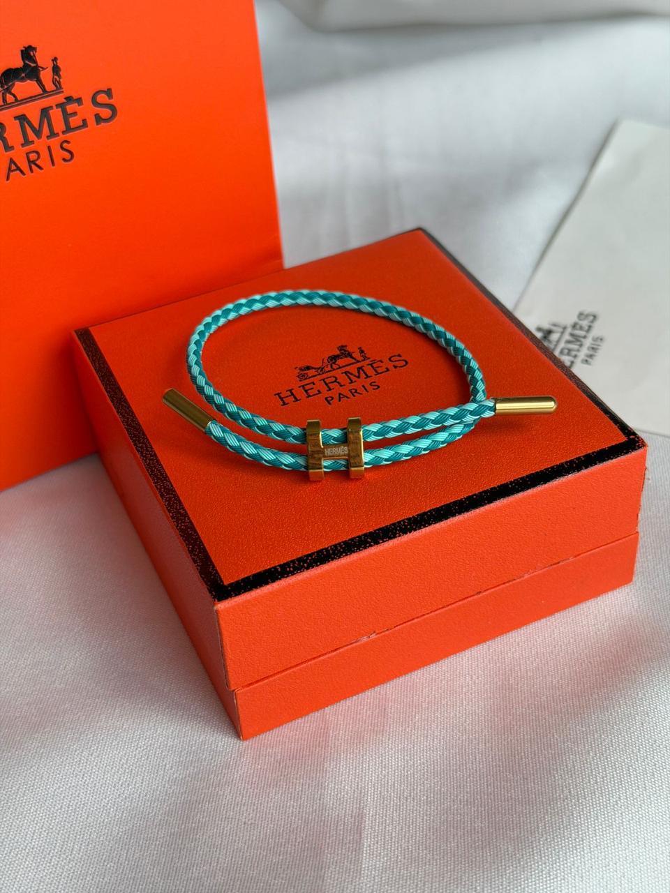 Bracelets & brooches
