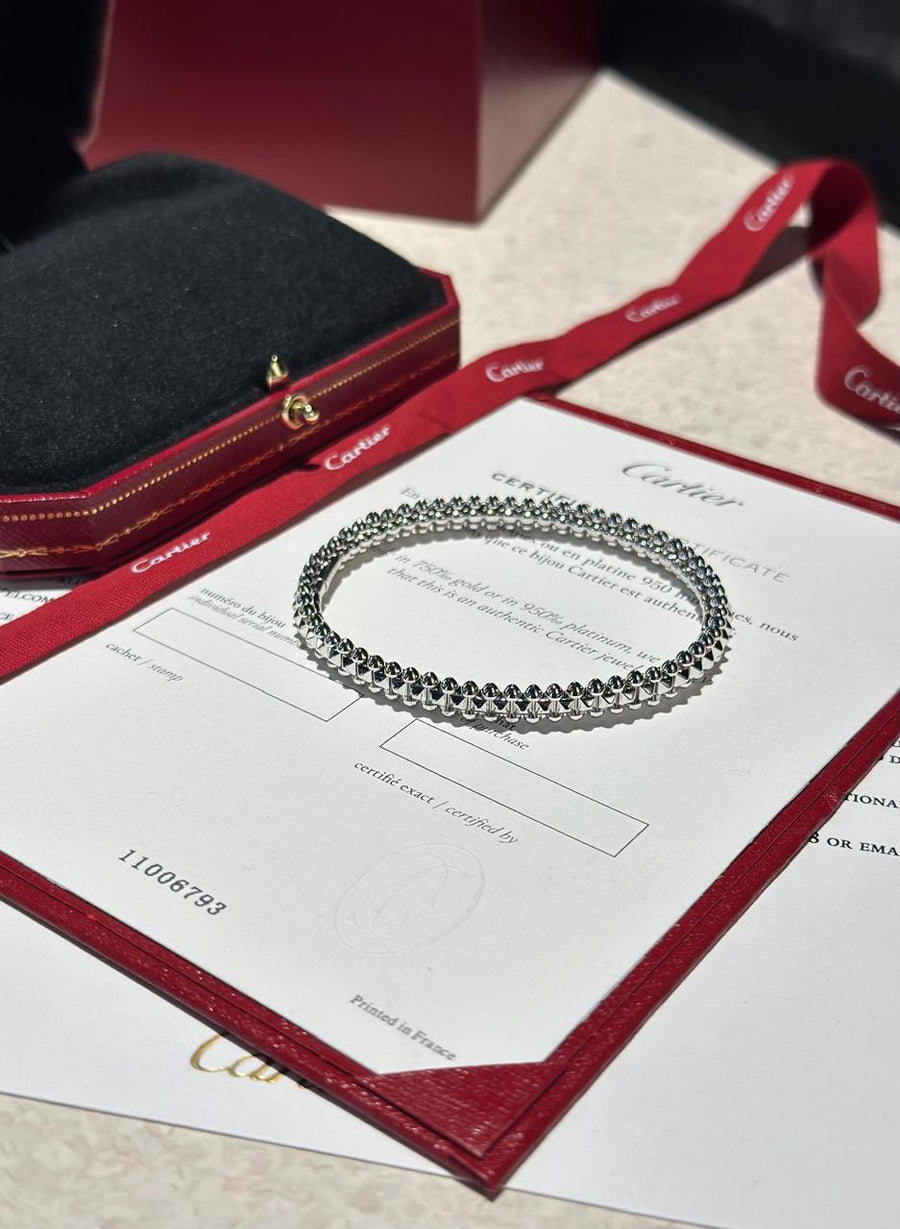 Bracelets & brooches