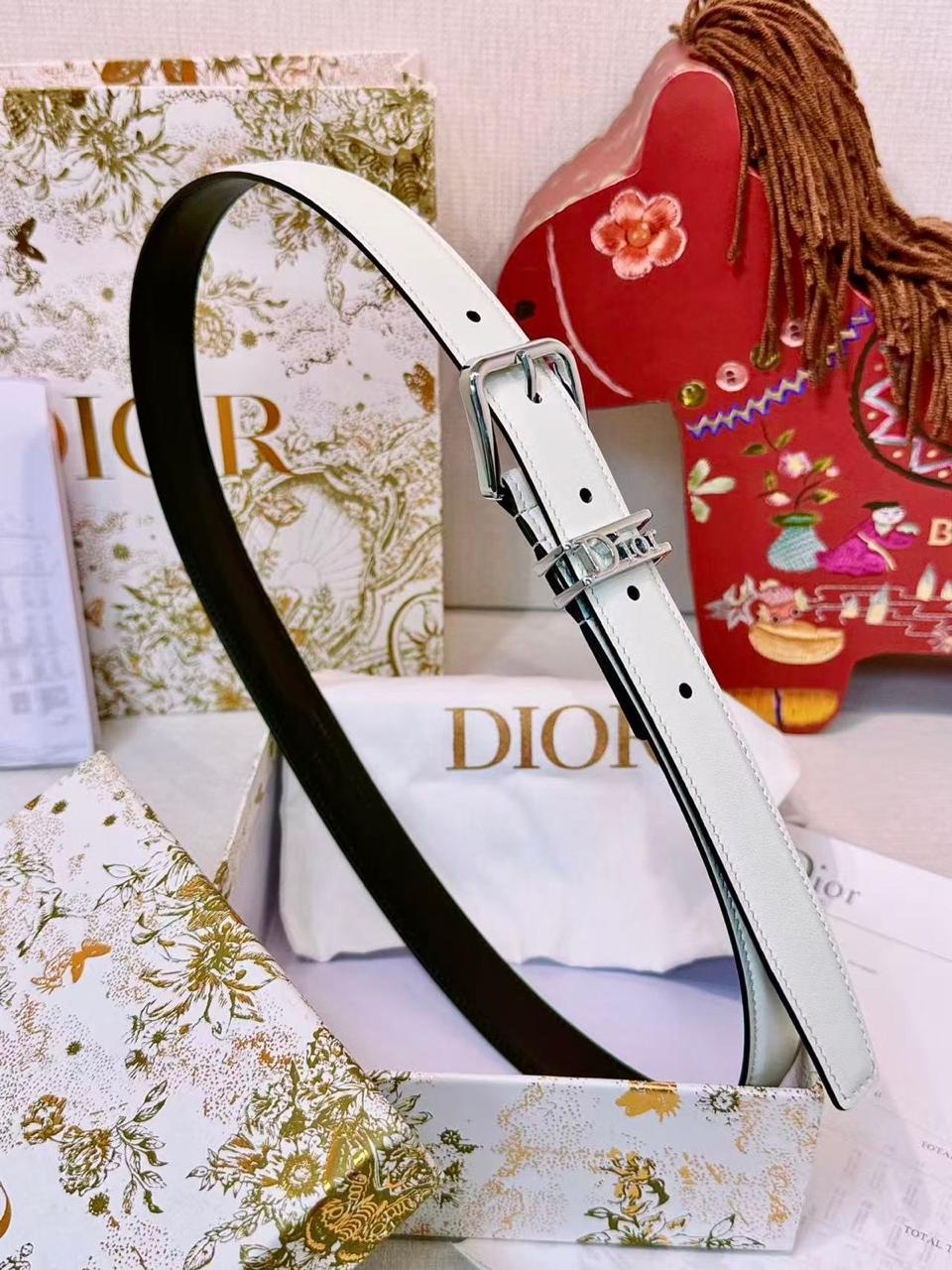 Ladies belts