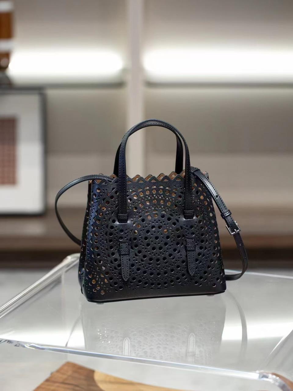 Ladies ALA**A bags