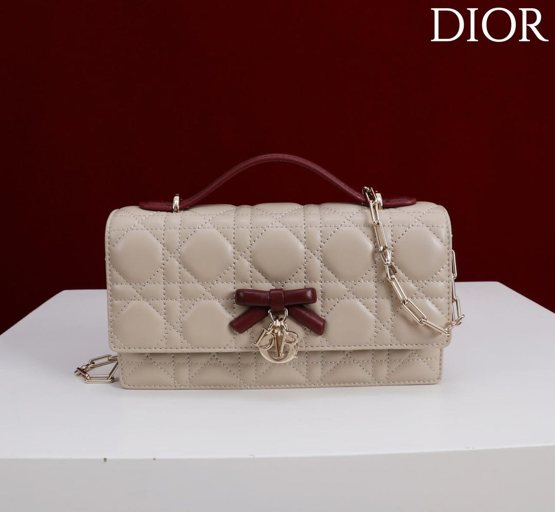 Ladies DI*R bags