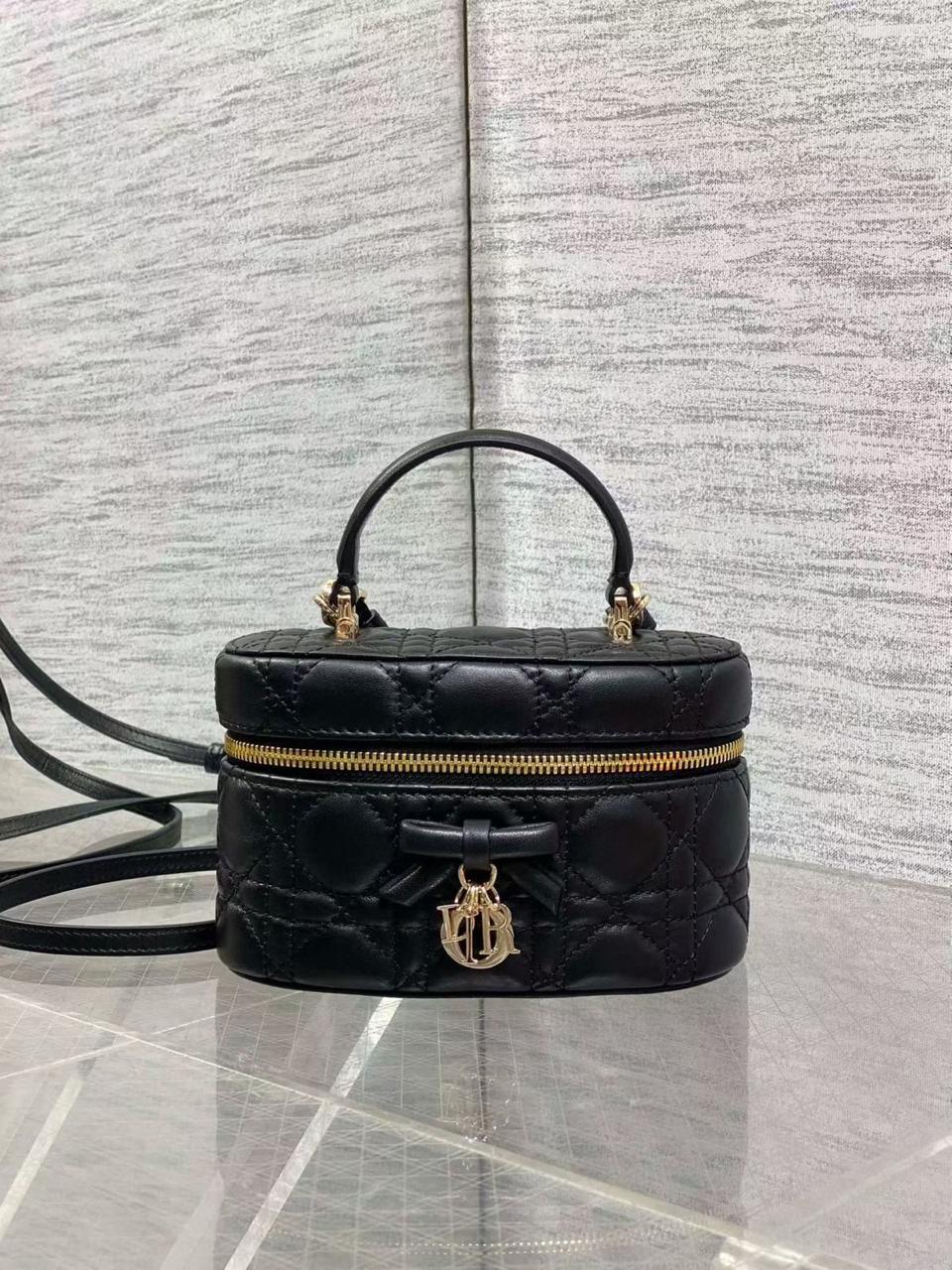 Ladies DI*R bags