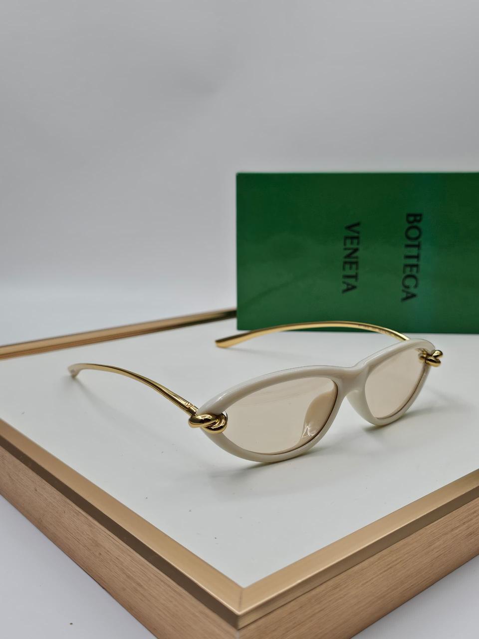 Ladies sunglasses