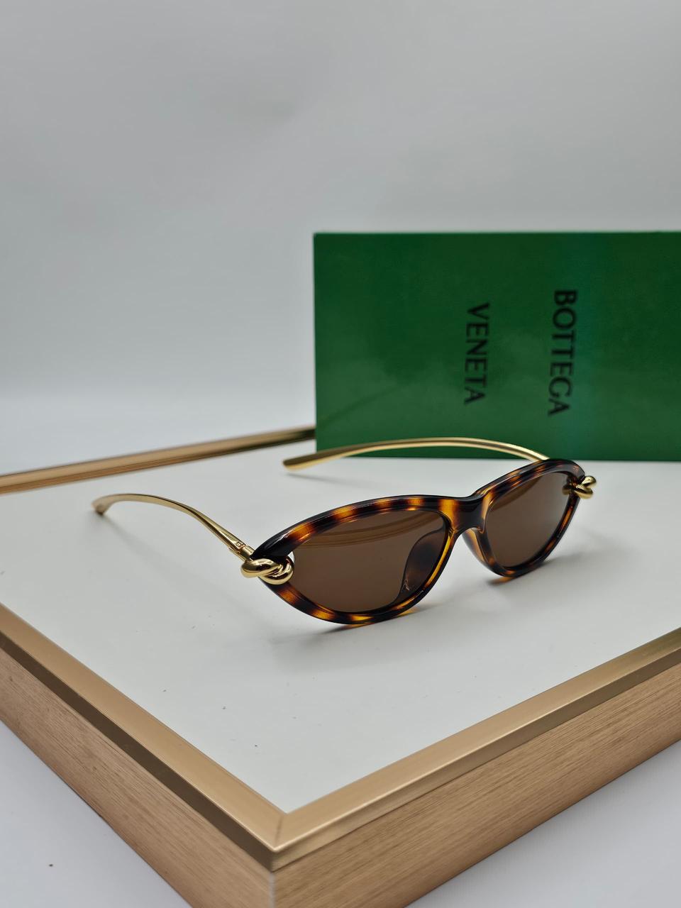 Ladies sunglasses