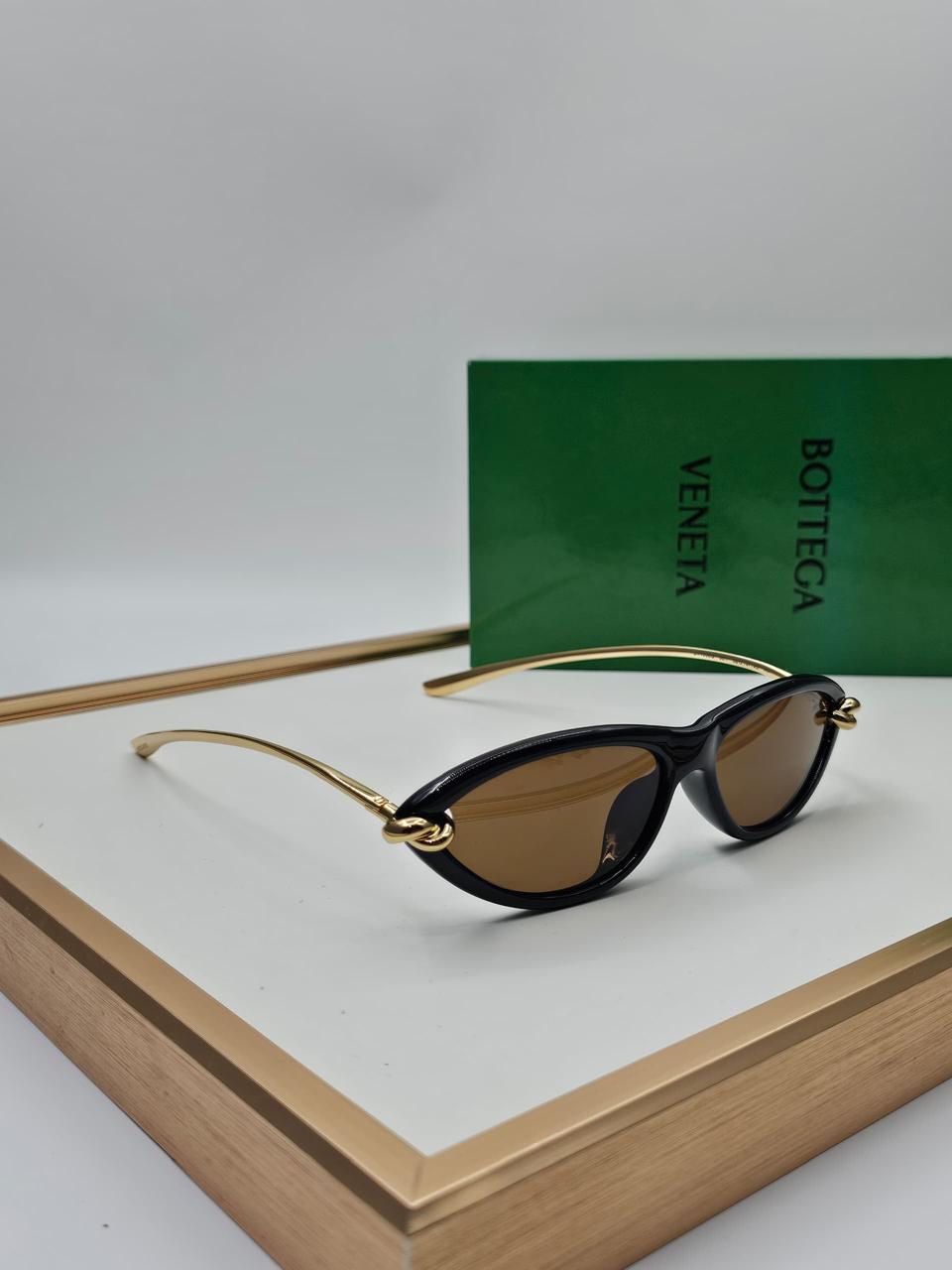 Ladies sunglasses