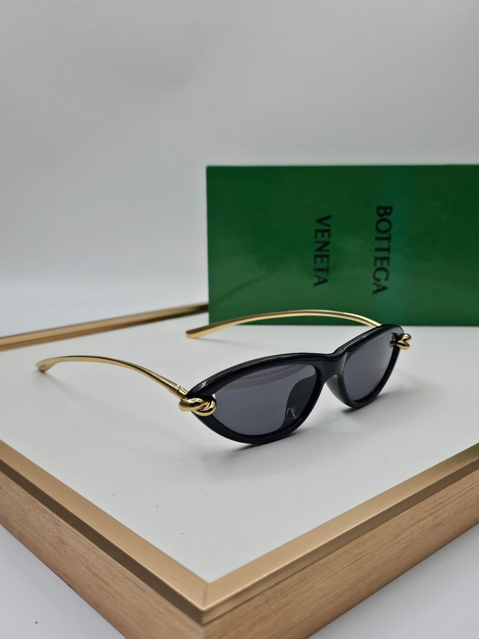 Ladies sunglasses