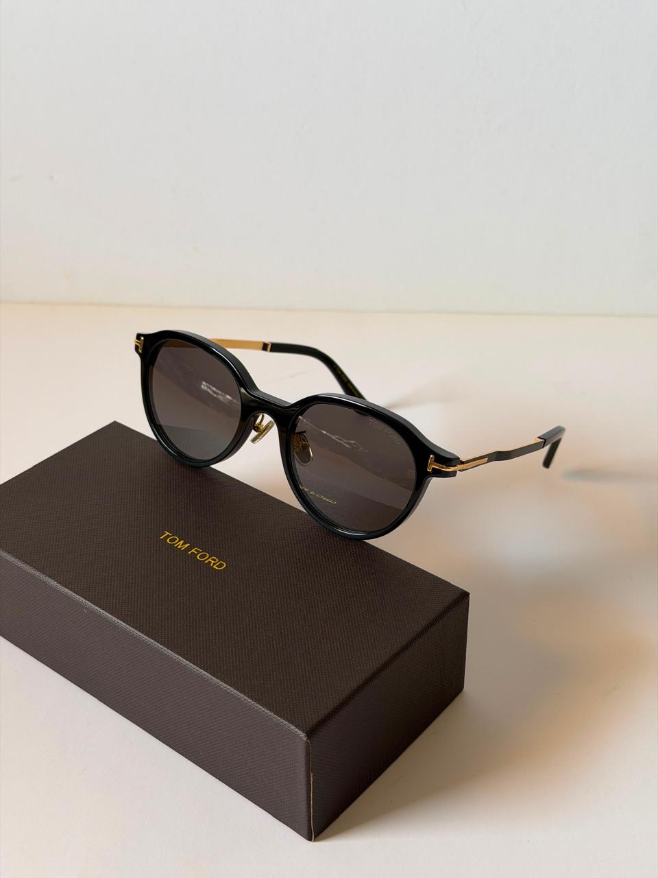 Ladies sunglasses