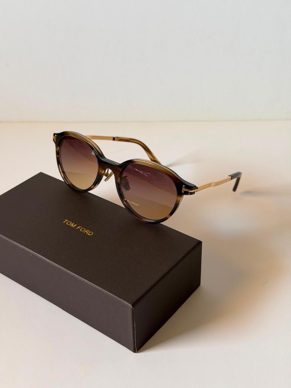 Ladies sunglasses