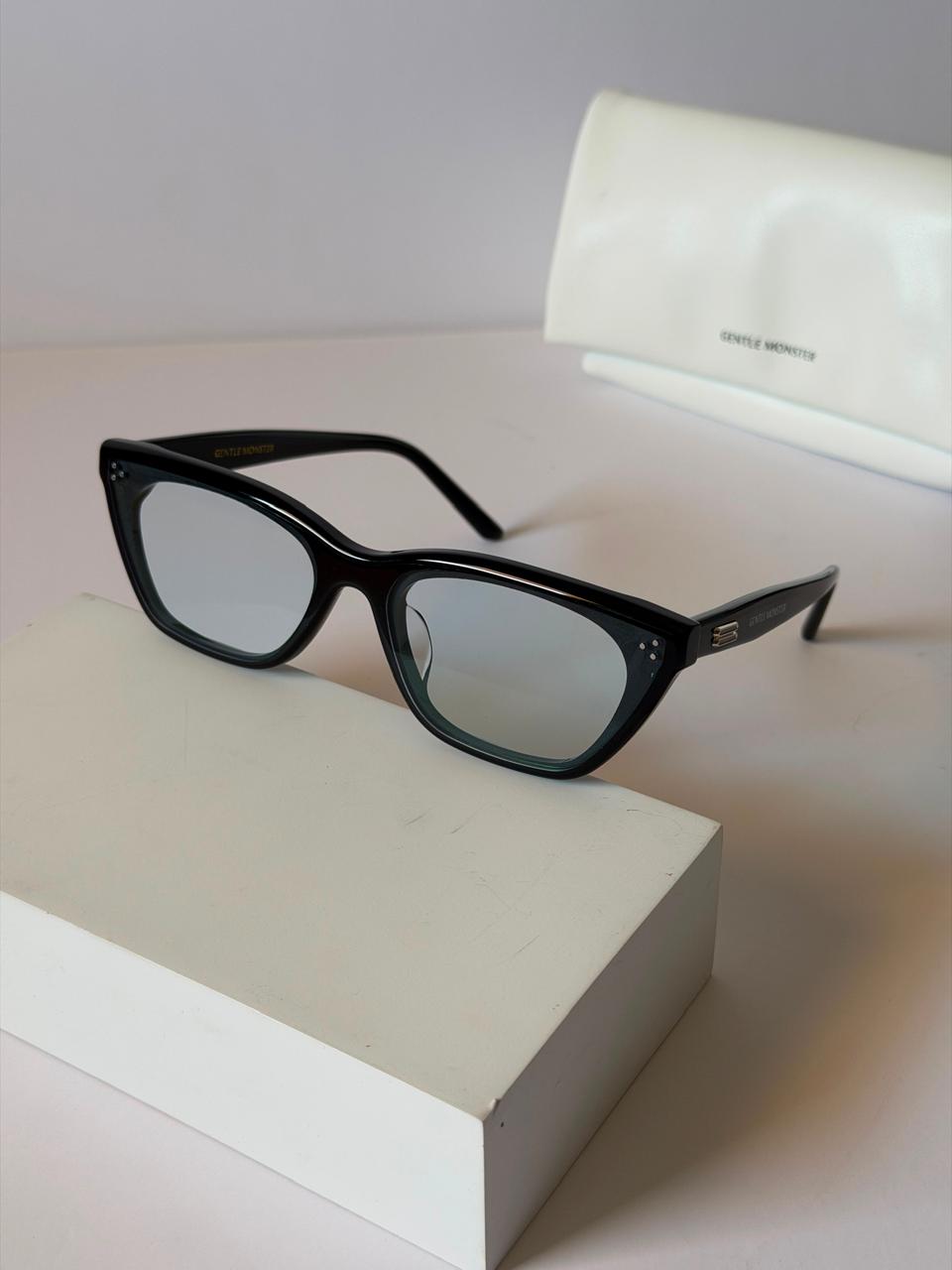 Ladies sunglasses