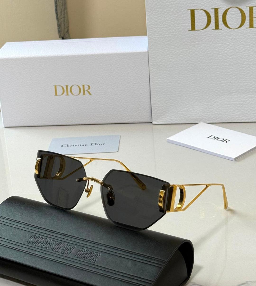 Ladies sunglasses