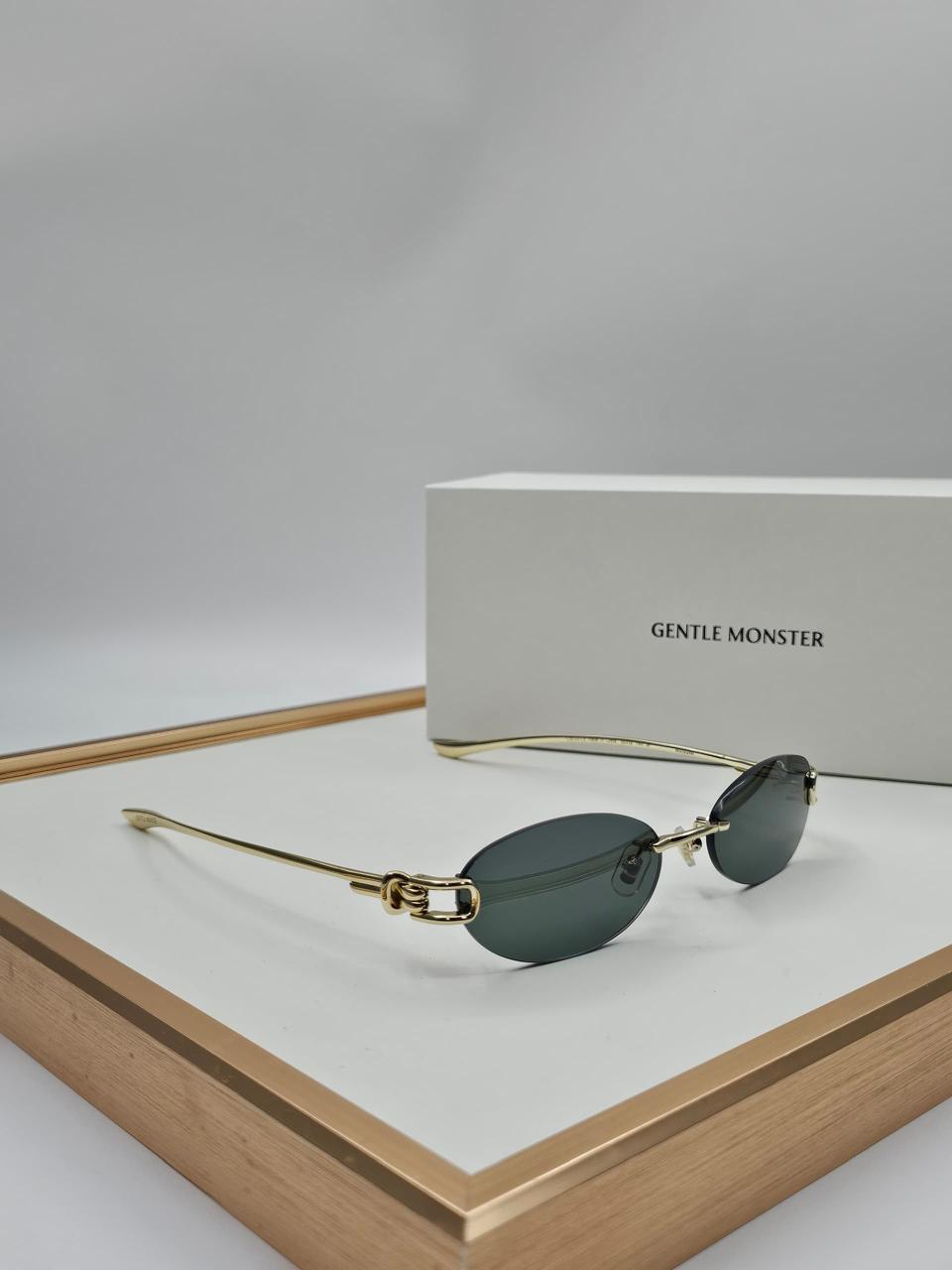 Ladies sunglasses