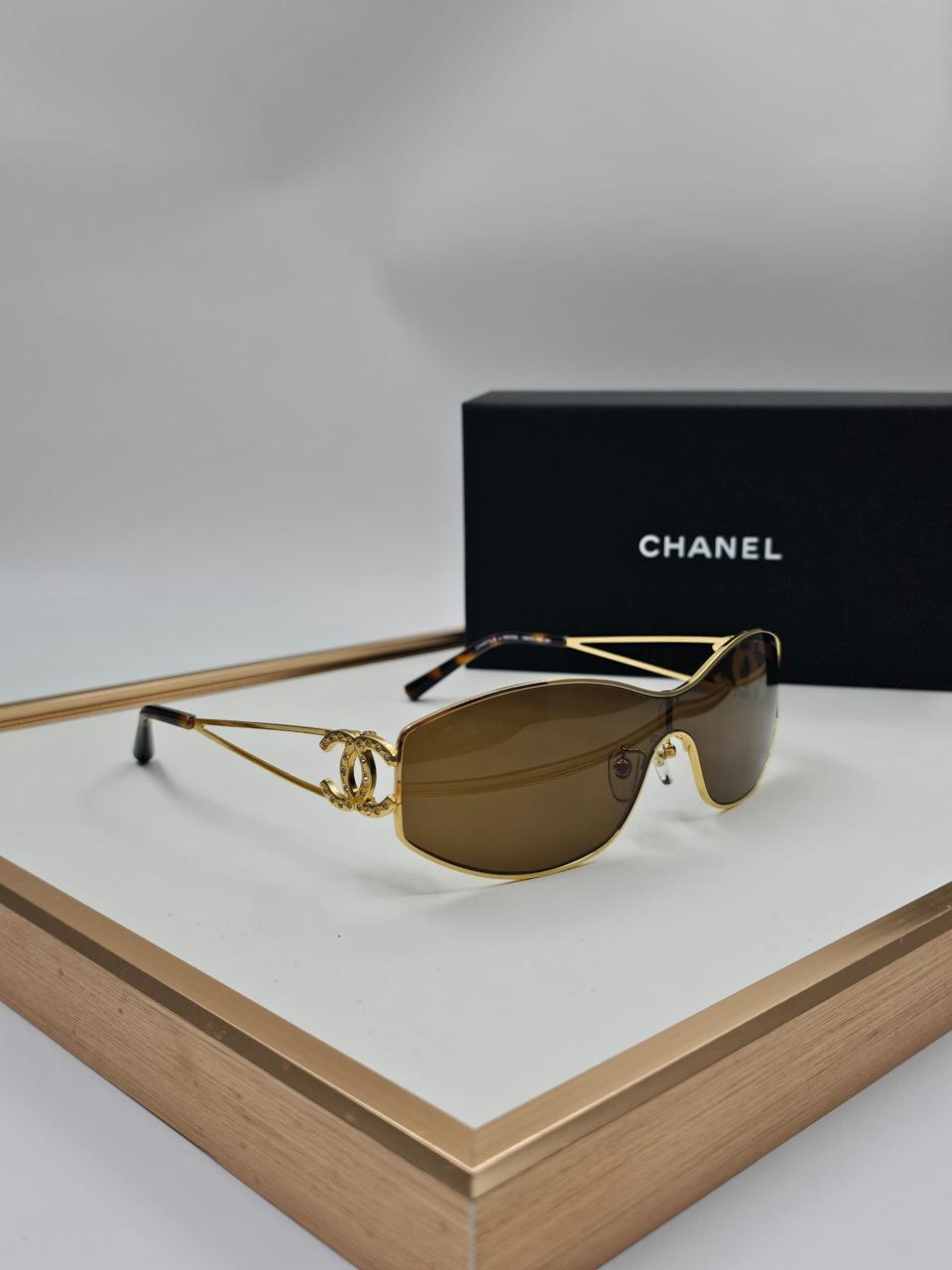 Ladies sunglasses