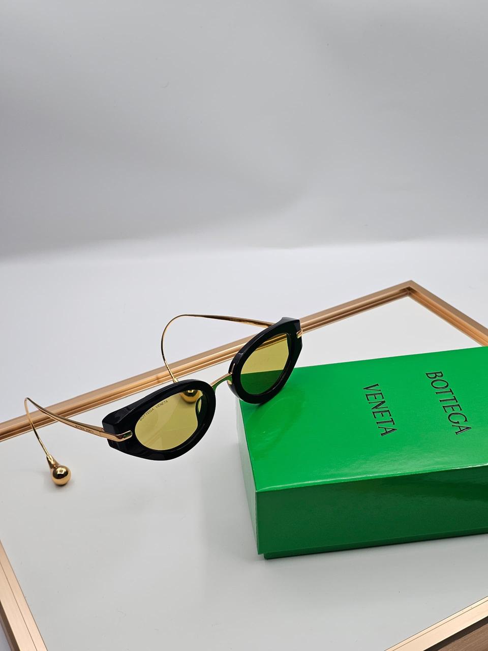 Ladies sunglasses