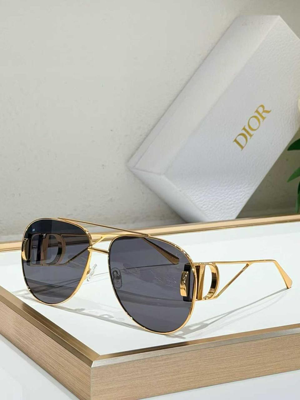 Ladies sunglasses