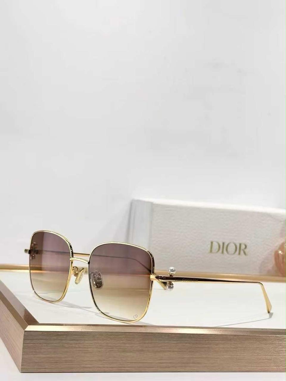 Ladies sunglasses