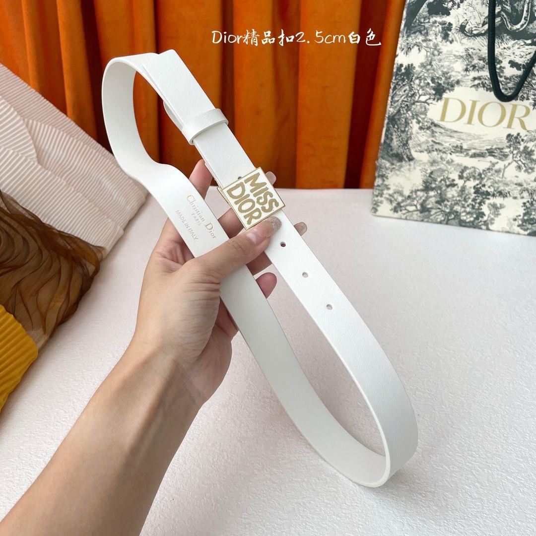 Ladies belts
