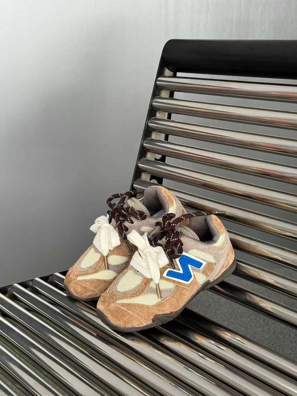Kids shoes