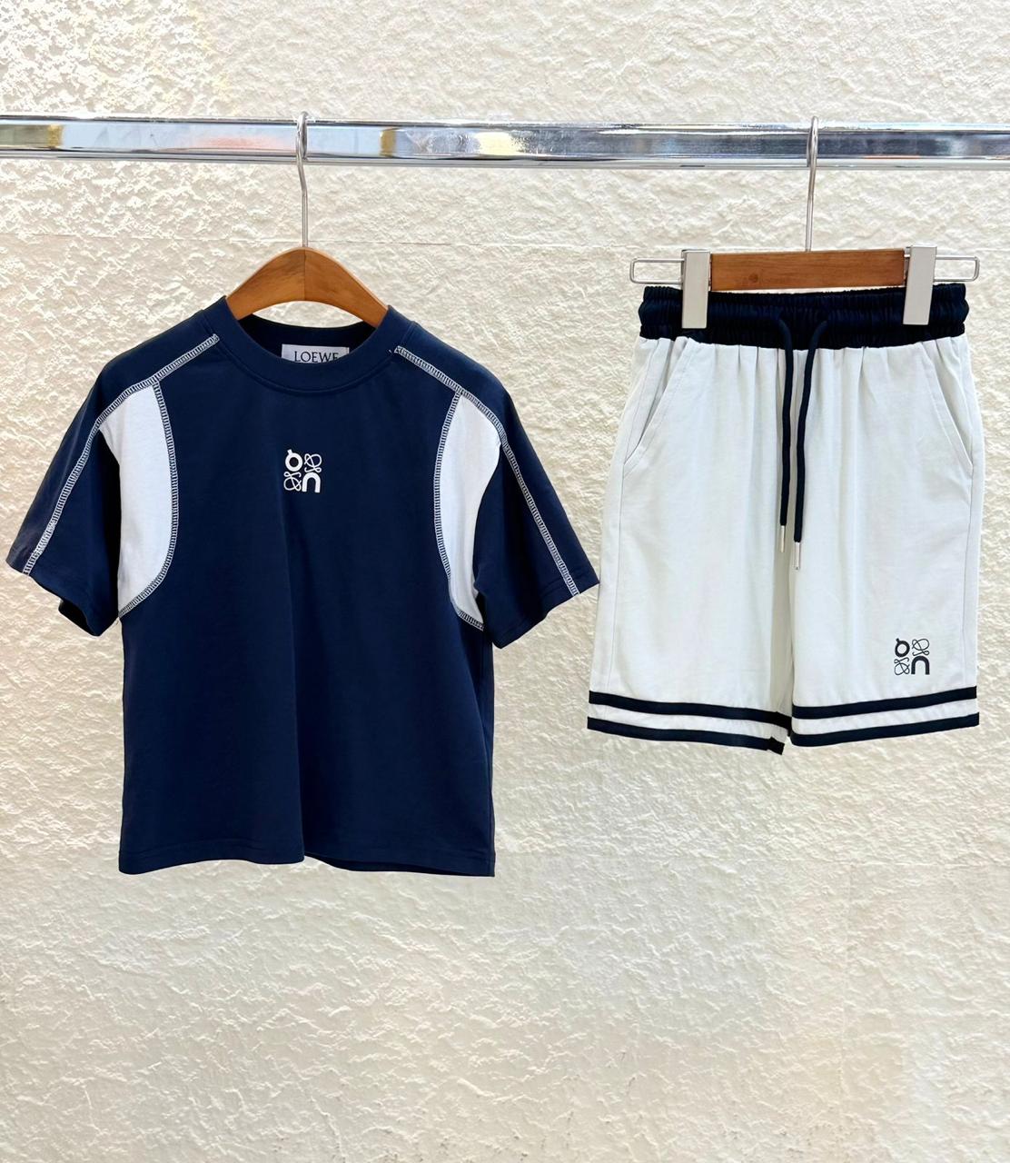 Kids clothes