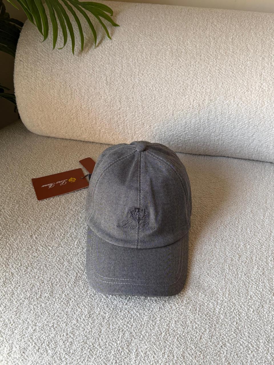 Ladies hats & caps