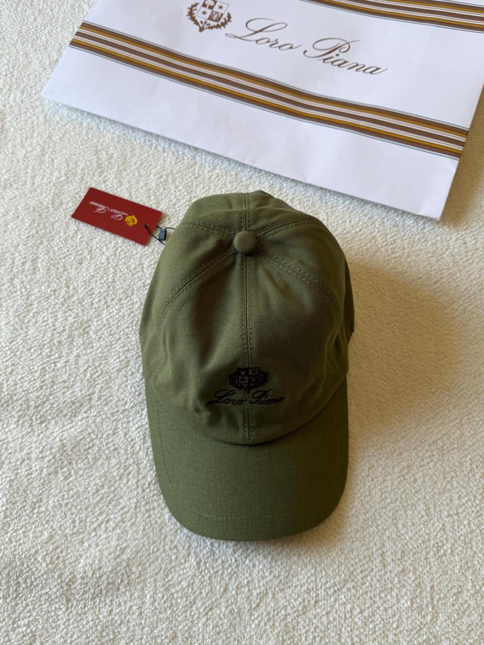 Ladies hats & caps