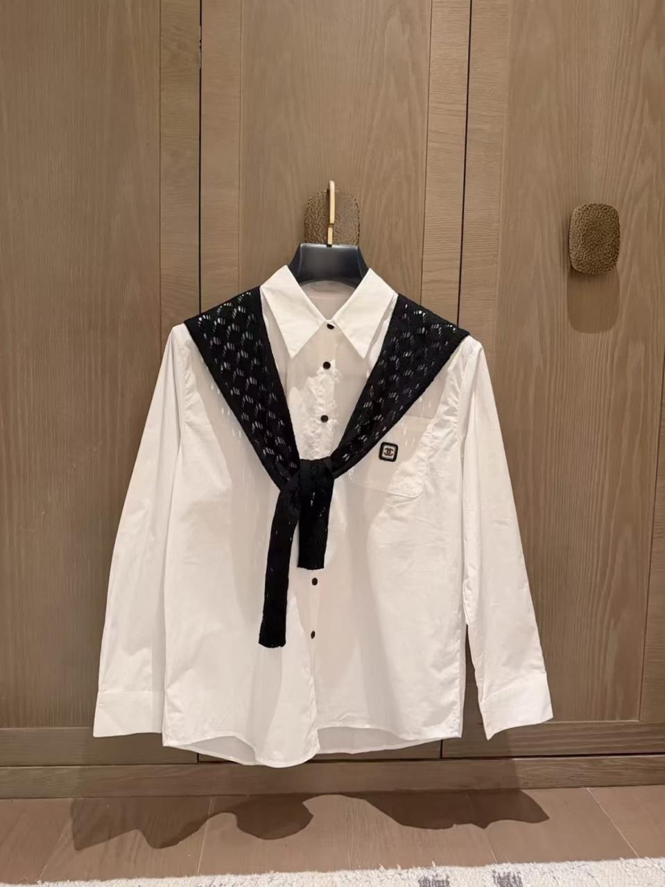 Ladies t-shirts and tops