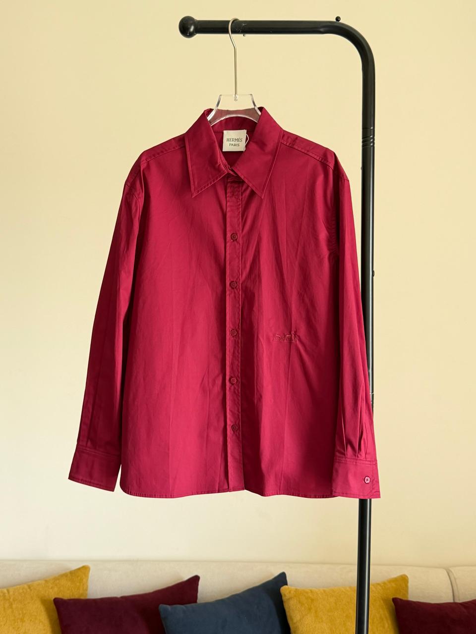Ladies t-shirts and tops