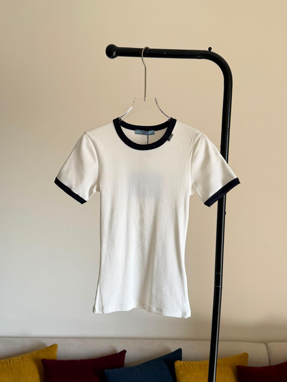 Ladies t-shirts and tops