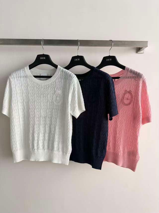 Ladies t-shirts and tops