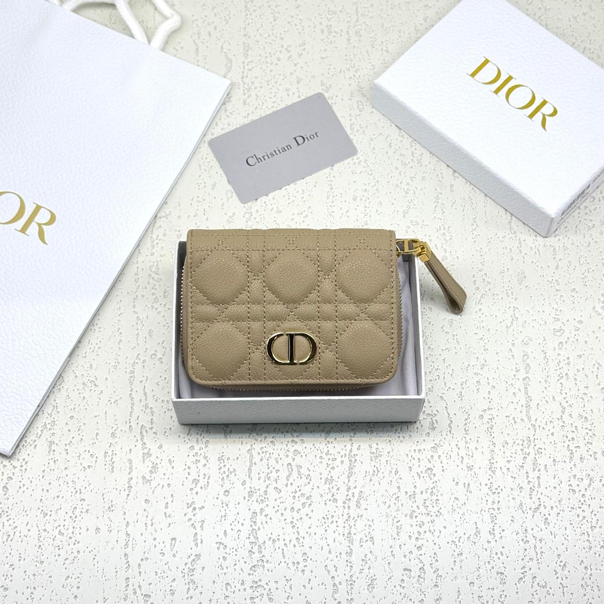 Wallets & card holders