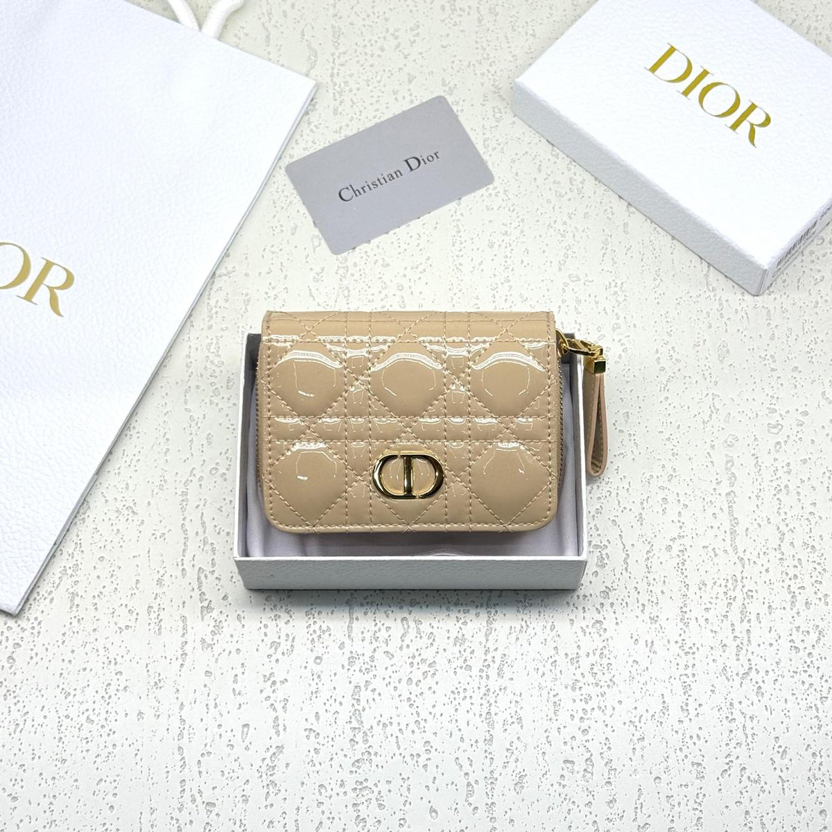 Wallets & card holders