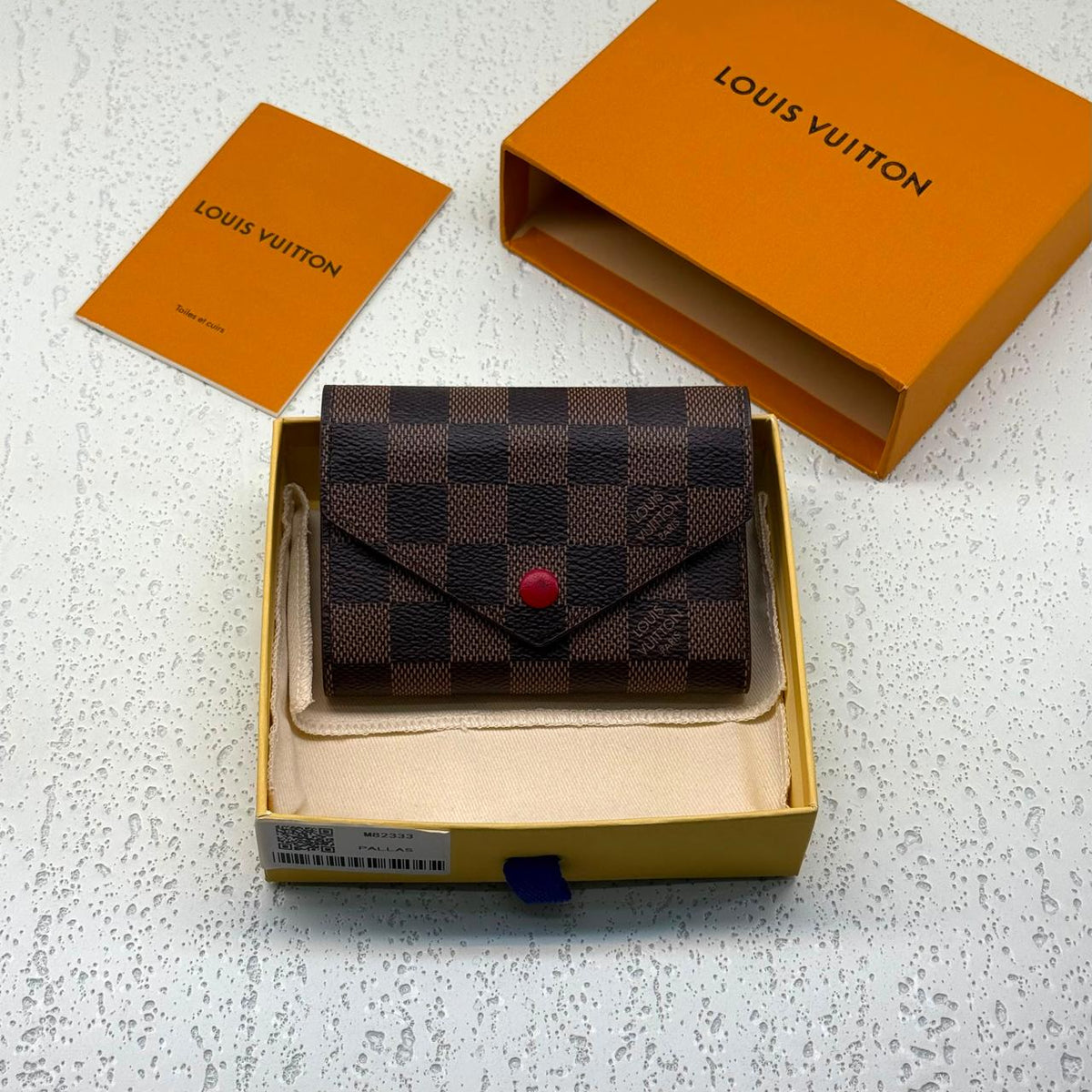 Wallets & card holders
