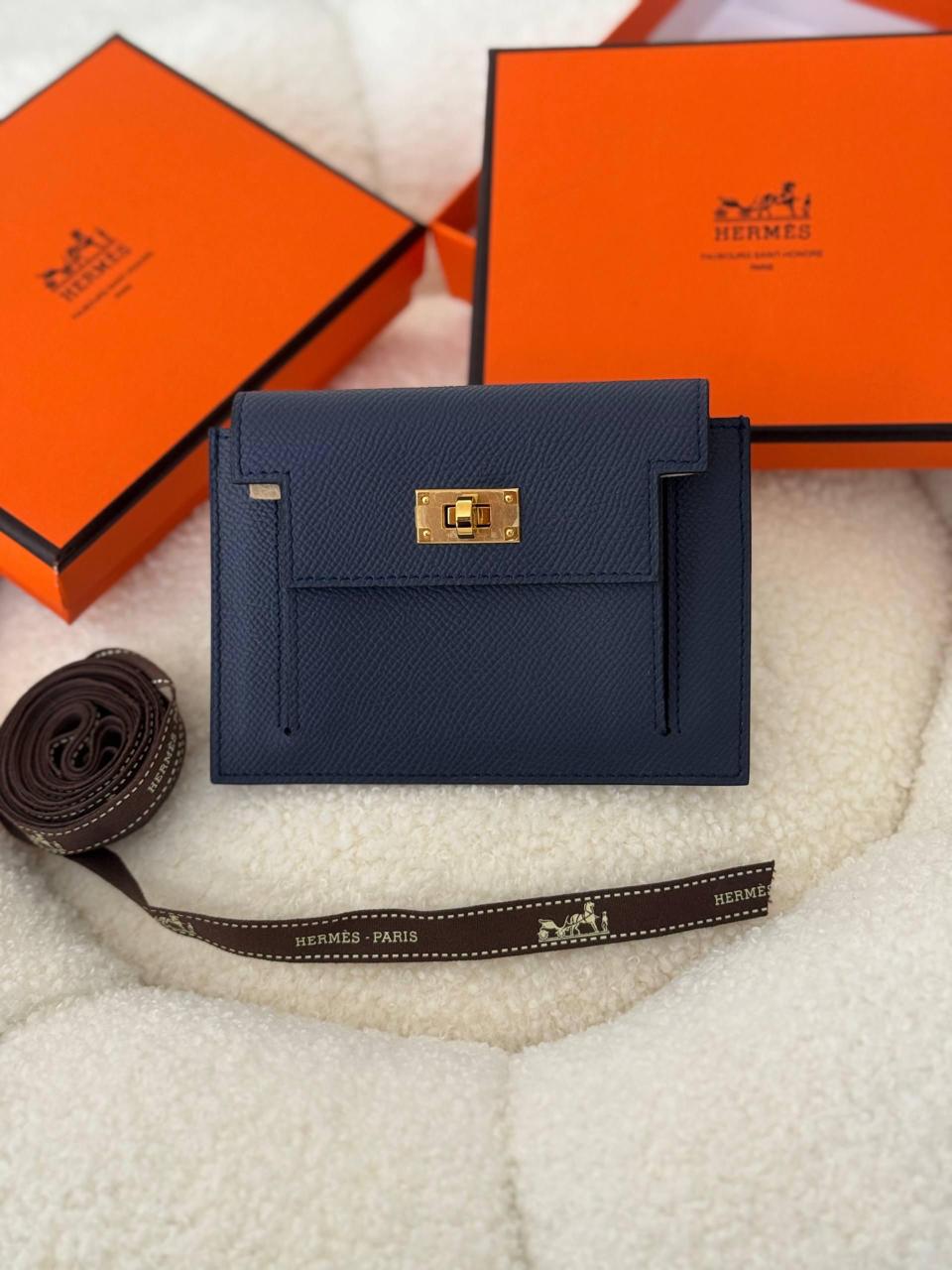 Wallets & card holders