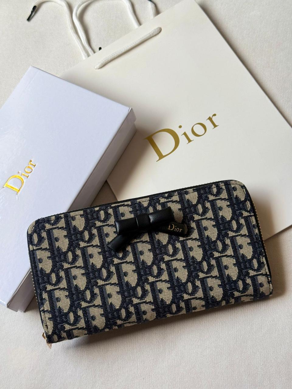 Wallets & card holders