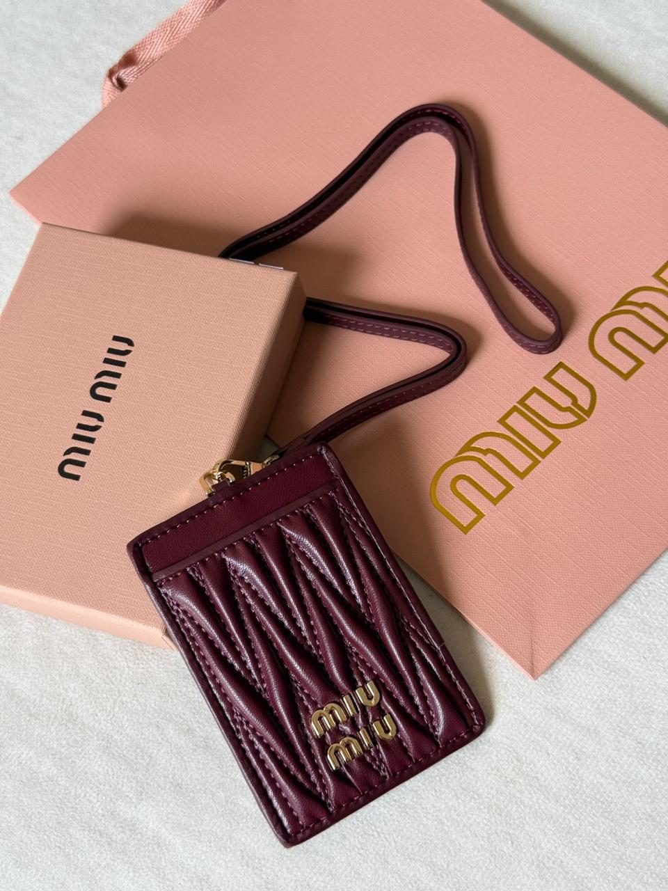 Wallets & card holders