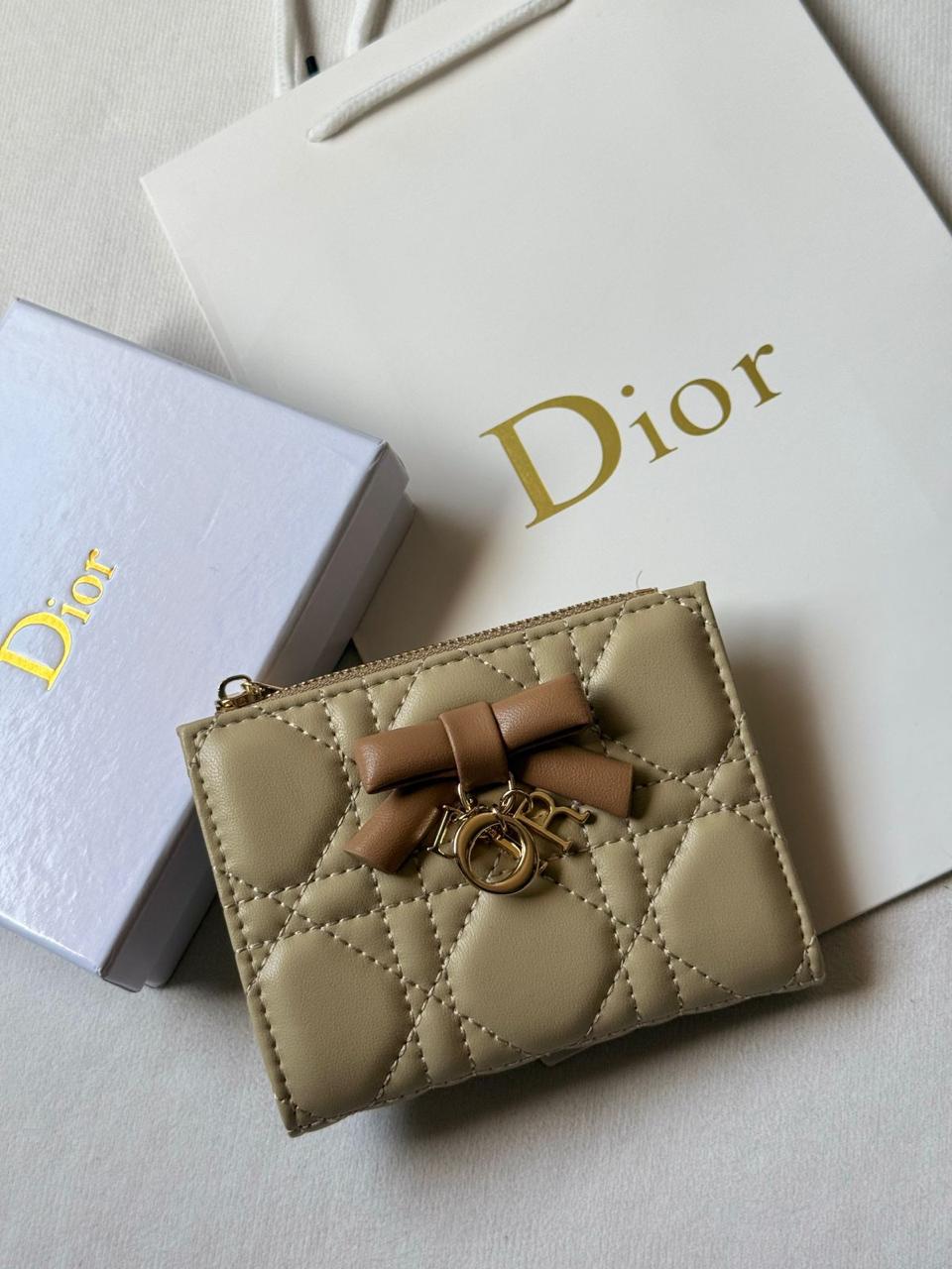 Wallets & card holders