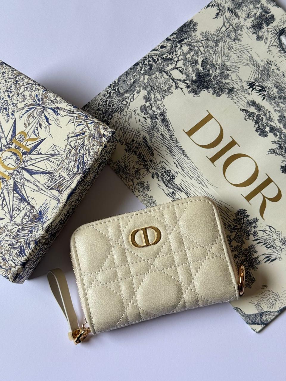 Wallets & card holders
