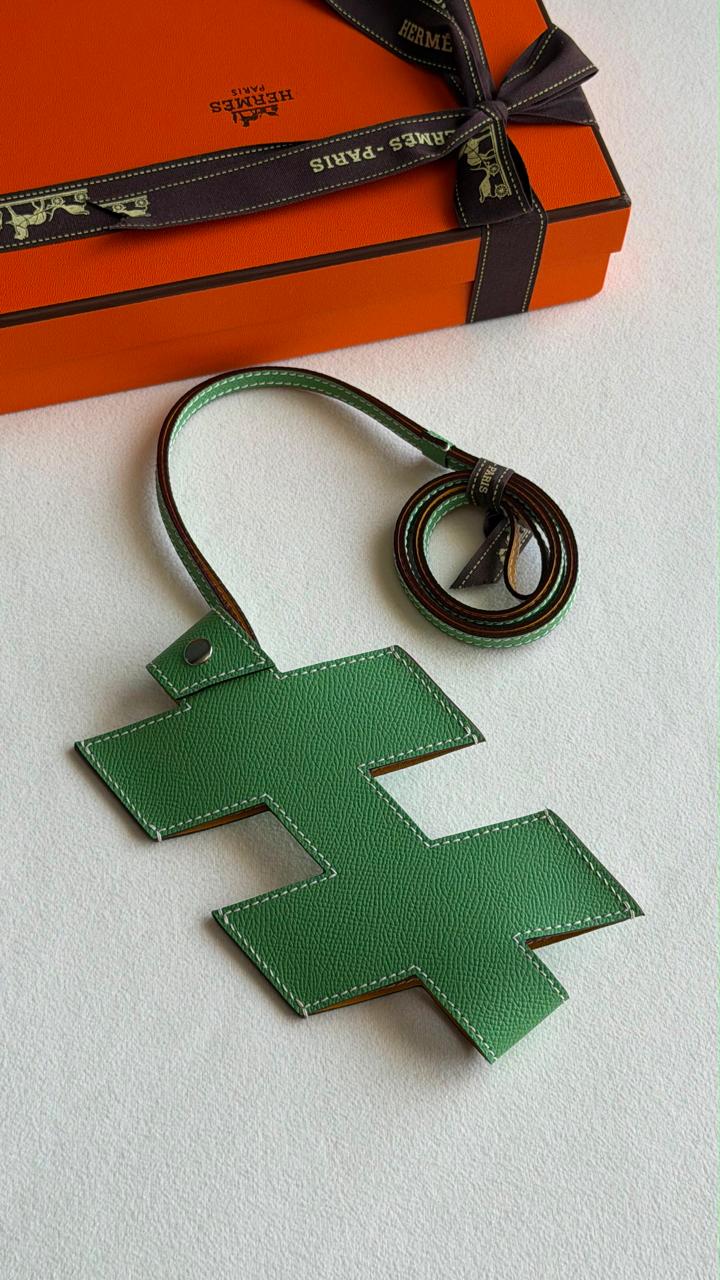 Wallets & card holders