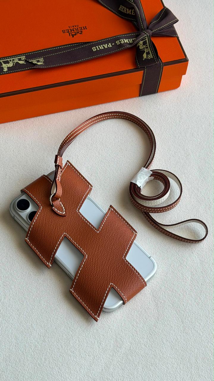 Wallets & card holders