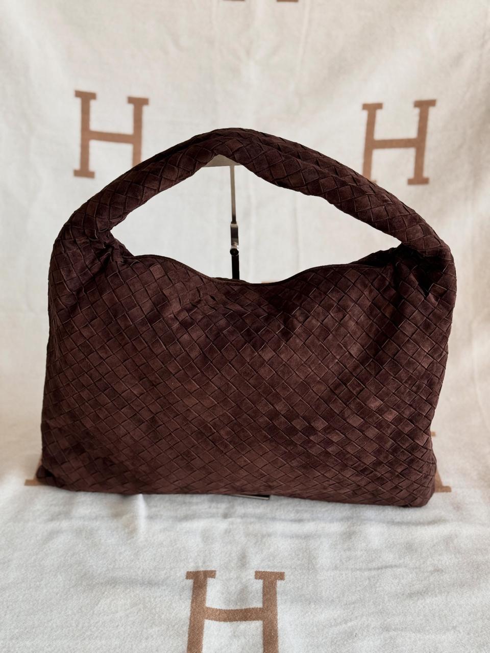 Ladies bo**ega bags
