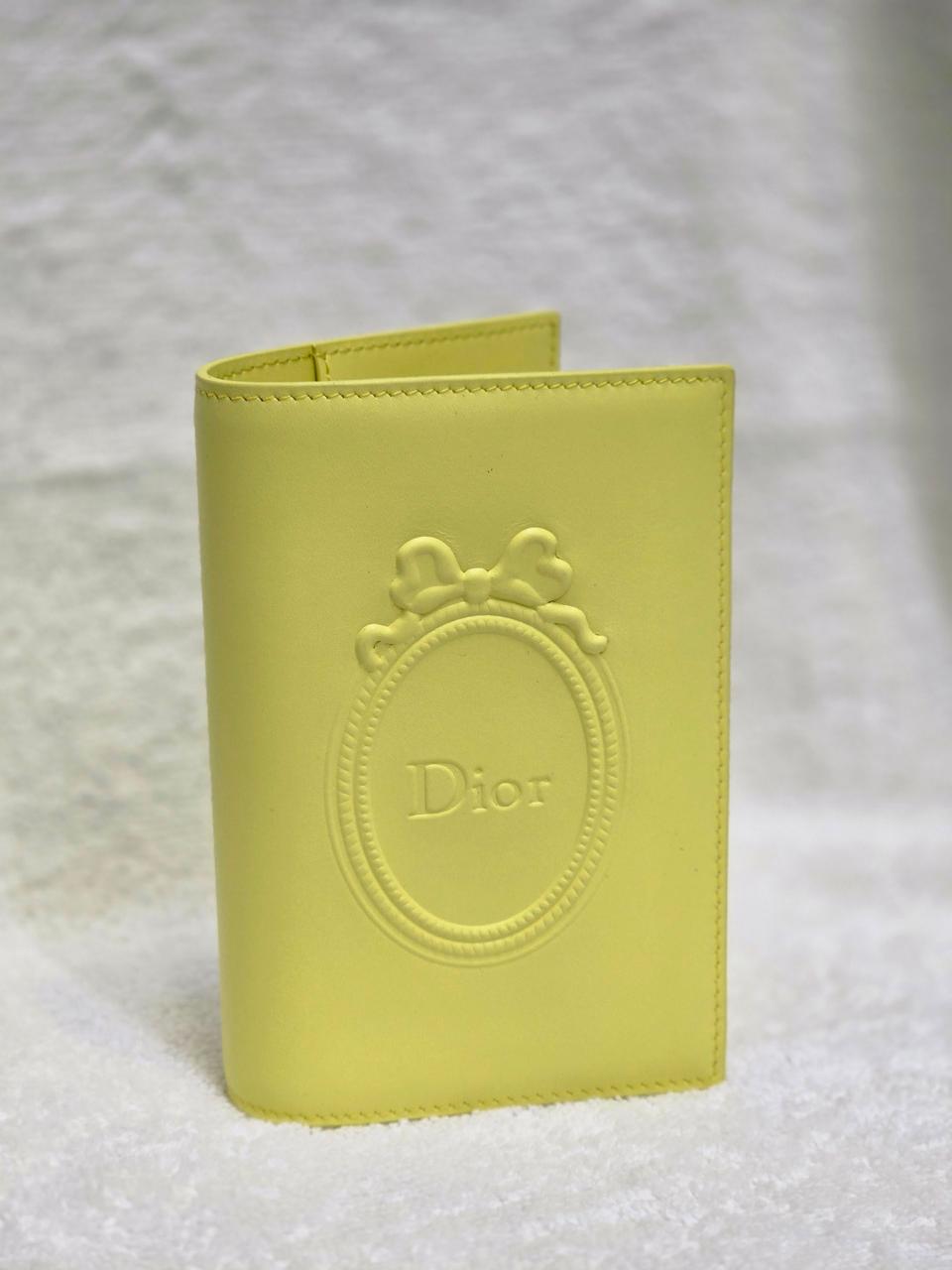 Wallets & card holders