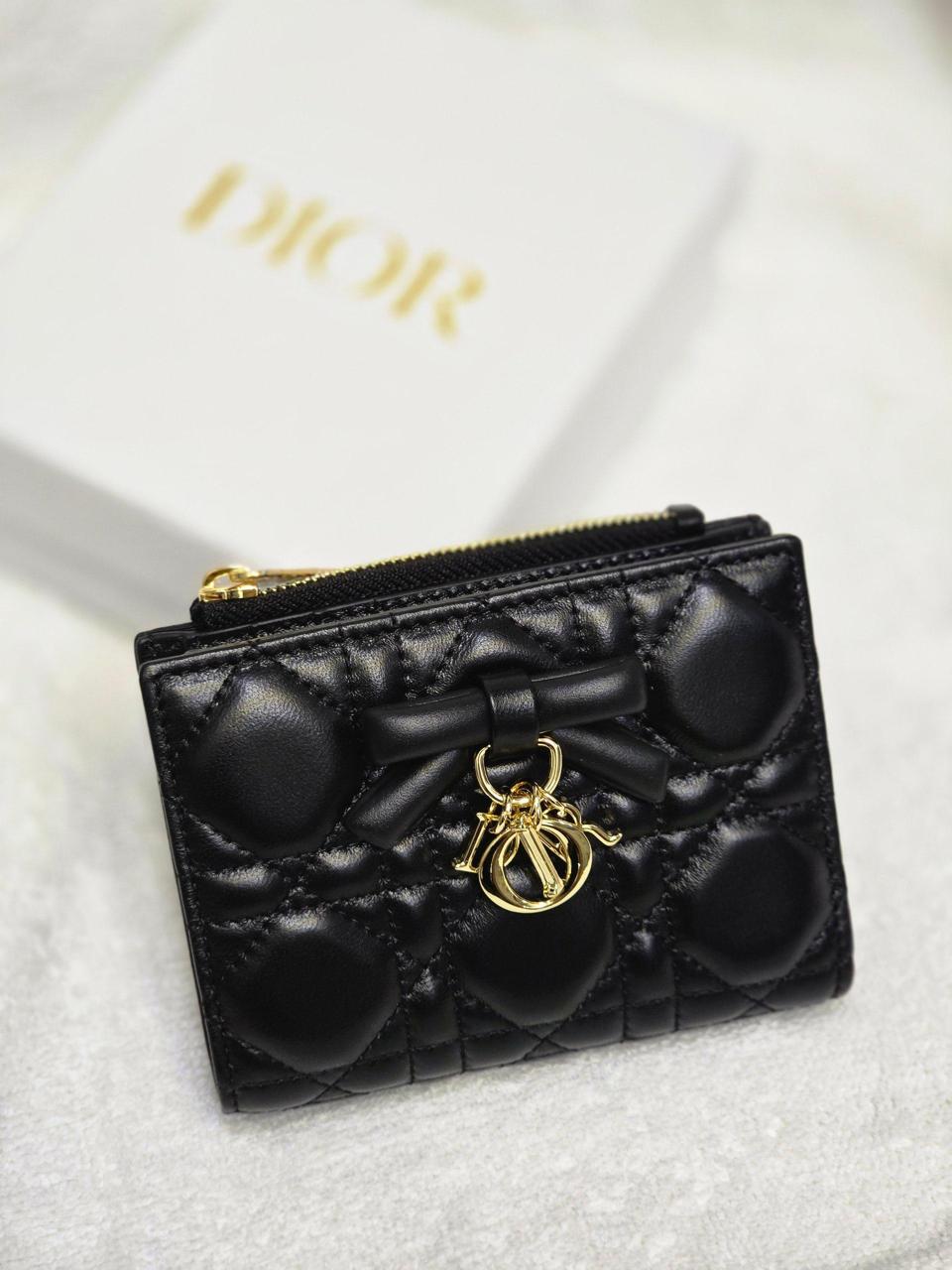 Wallets & card holders
