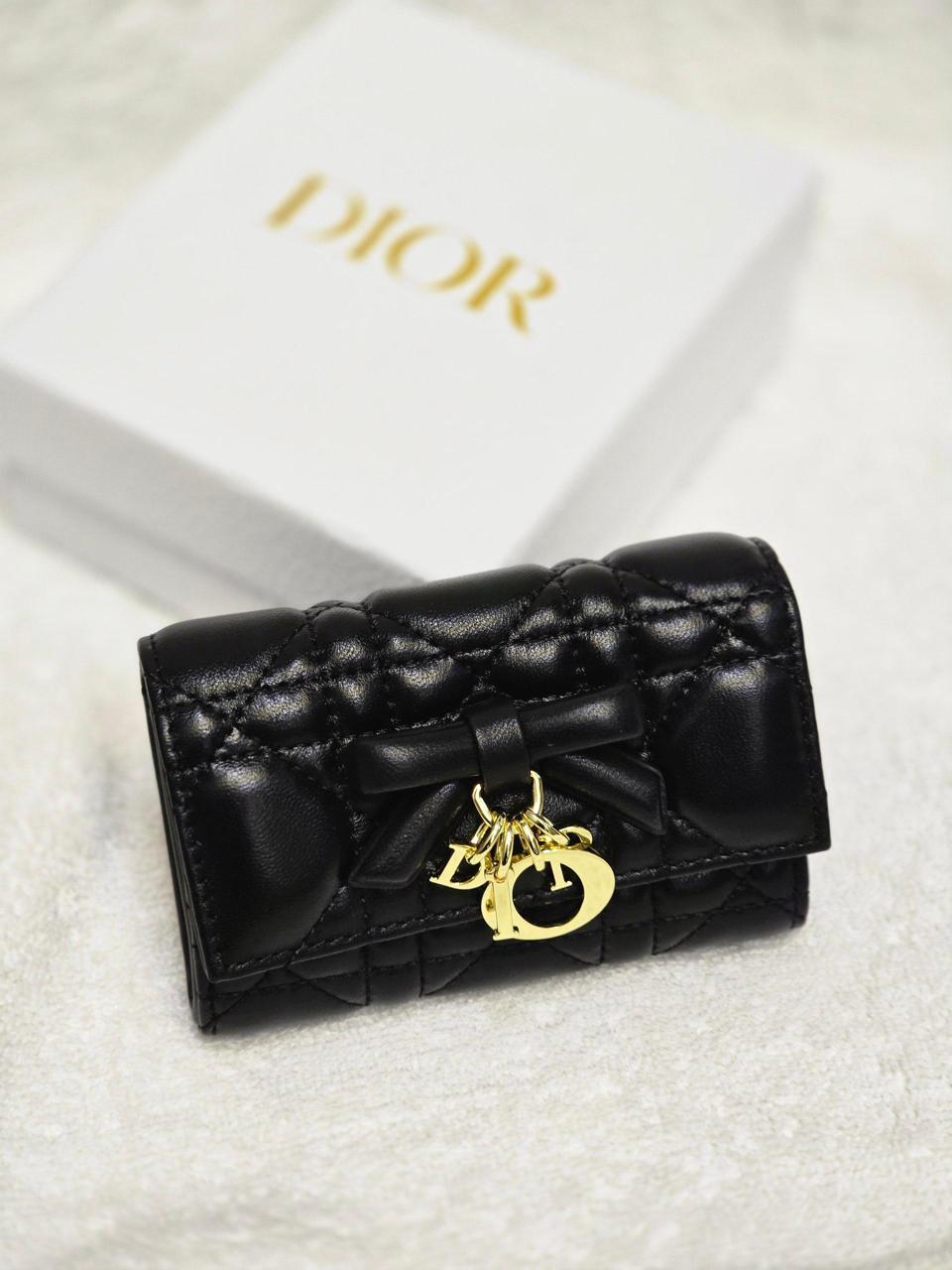 Wallets & card holders