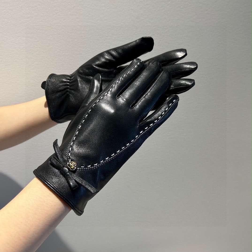 Ladies leggings & gloves