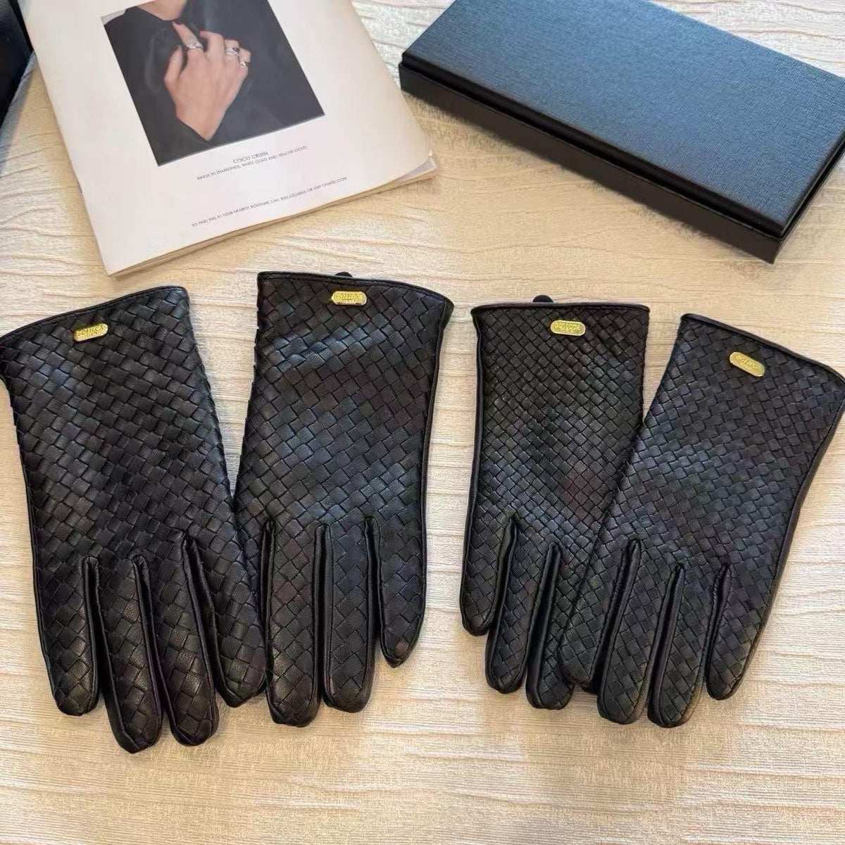 Ladies leggings & gloves