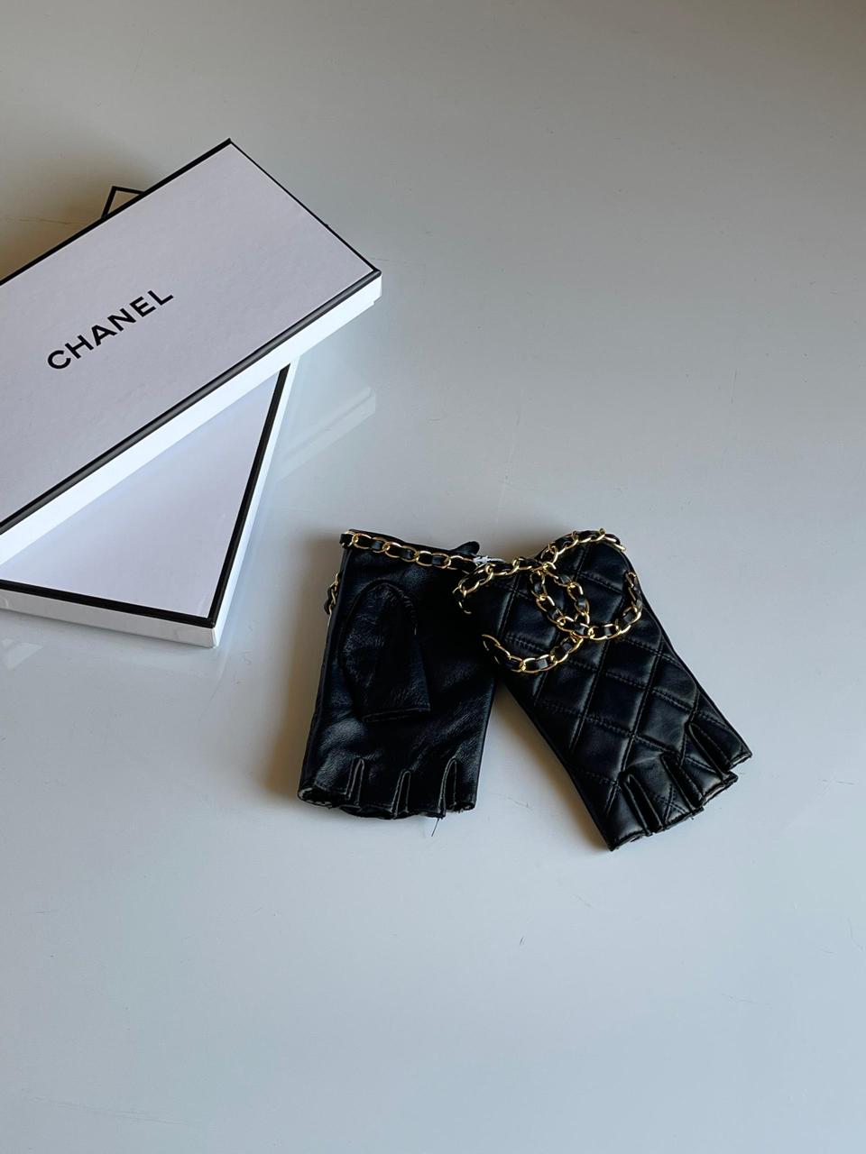 Ladies leggings & gloves