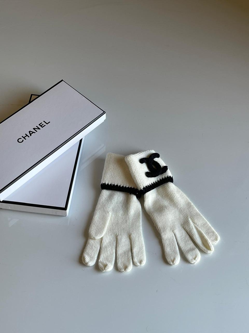 Ladies leggings & gloves