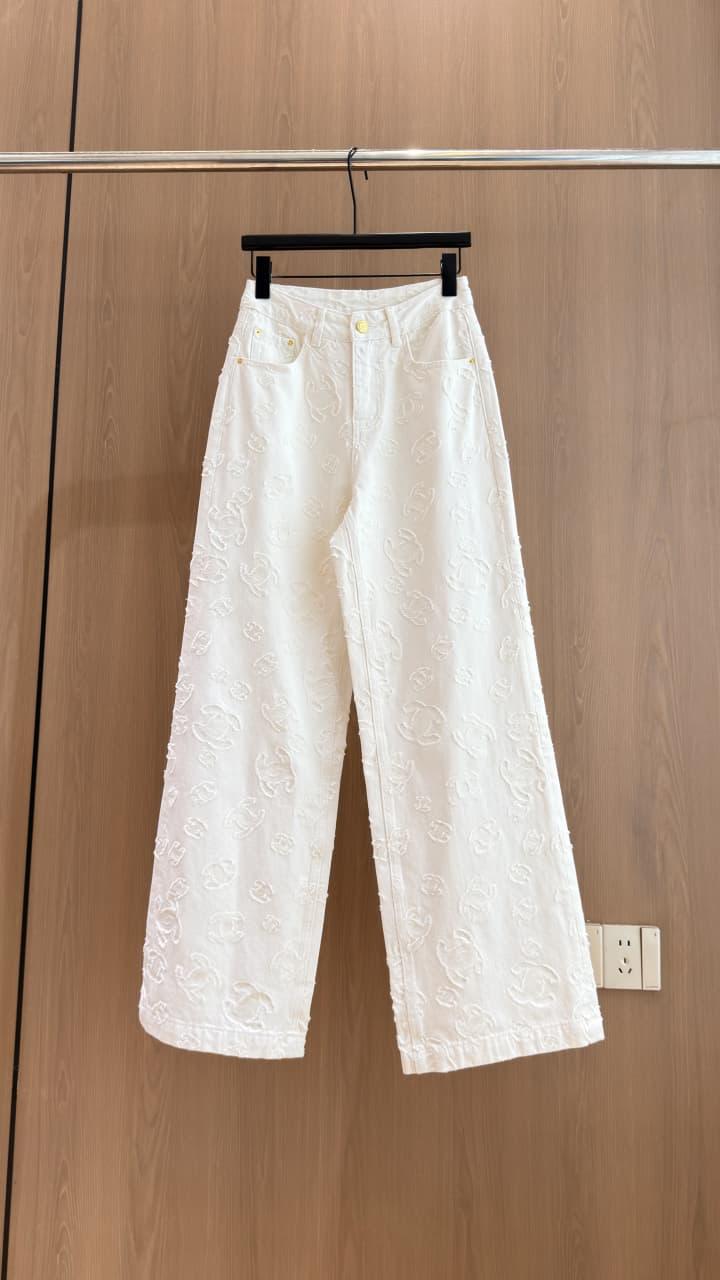 Ladies pants & shorts