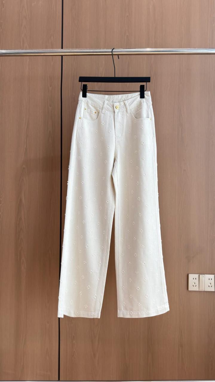 Ladies pants & shorts
