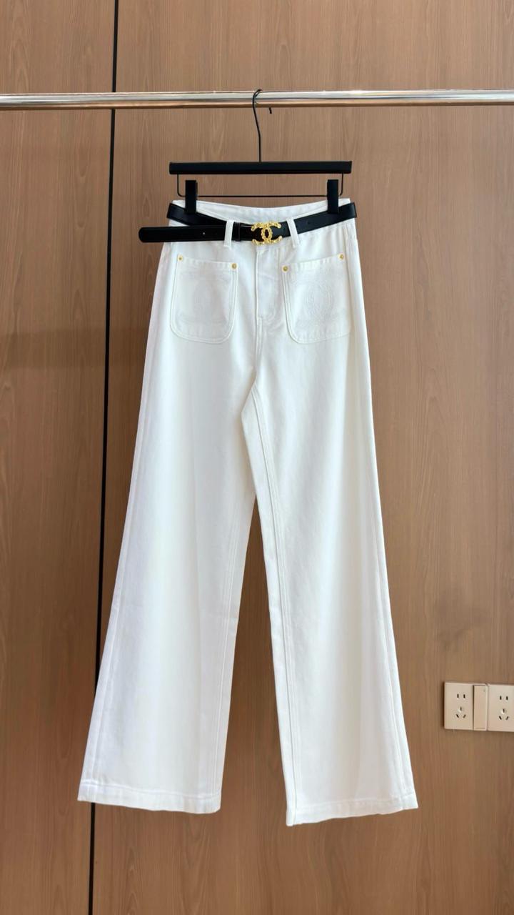 Ladies pants & shorts