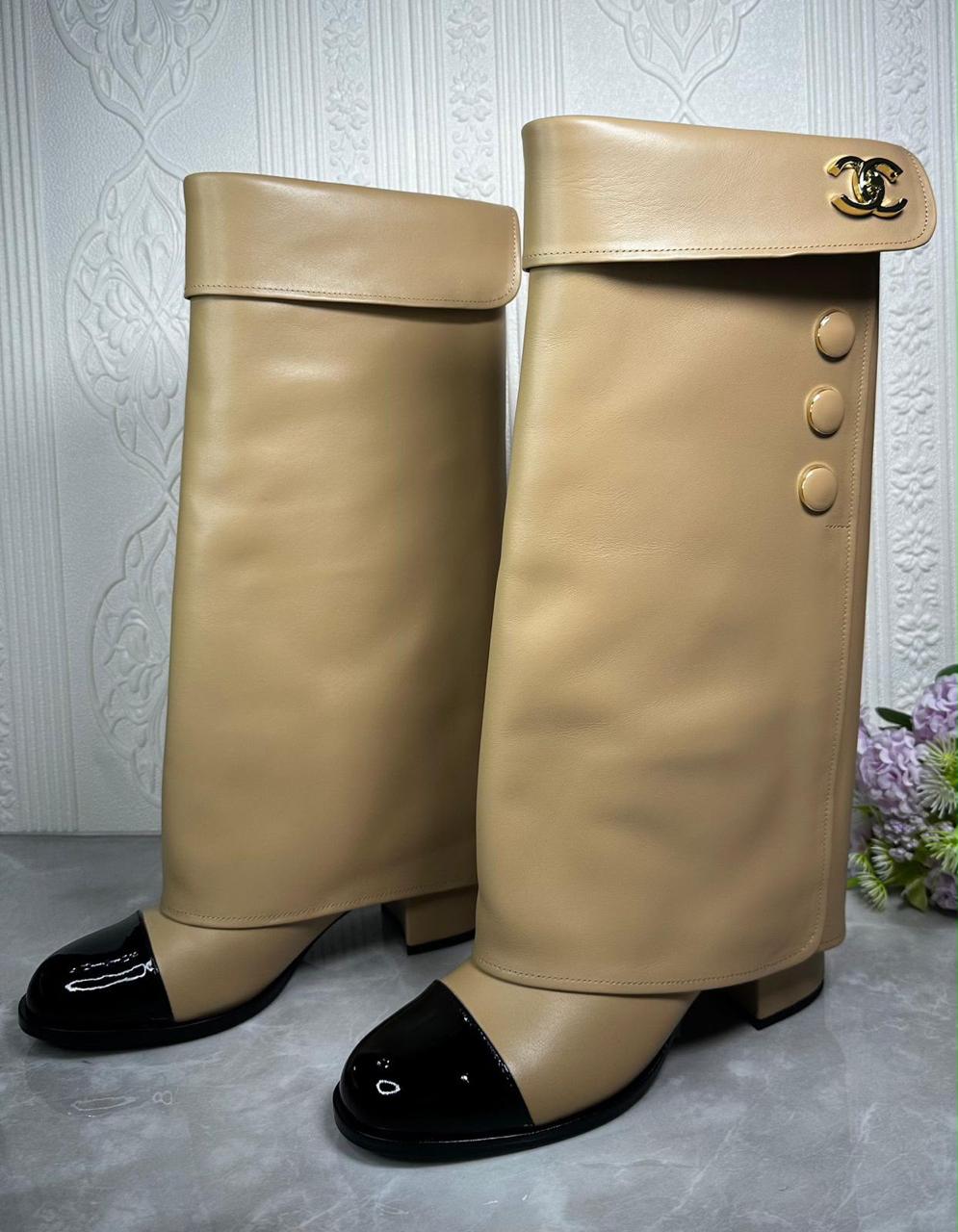 Ladies boots